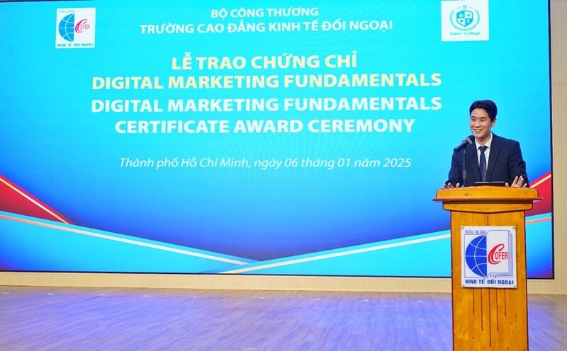 GC vinh danh và trao chứng chỉ Digital Marketing Fundamentals cho sinh viên Khóa 26 ngành Marketing Thương mại
