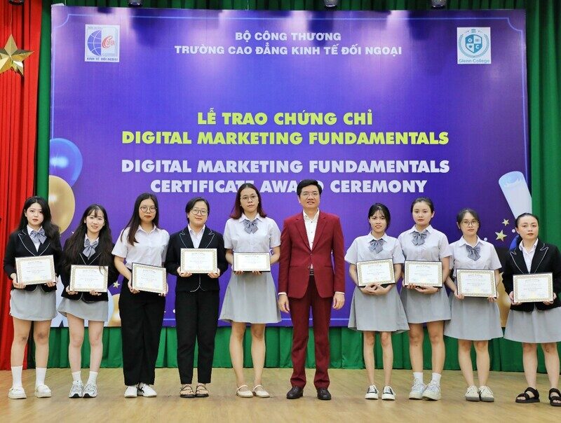 GC vinh danh và trao chứng chỉ Digital Marketing Fundamentals Khóa 25