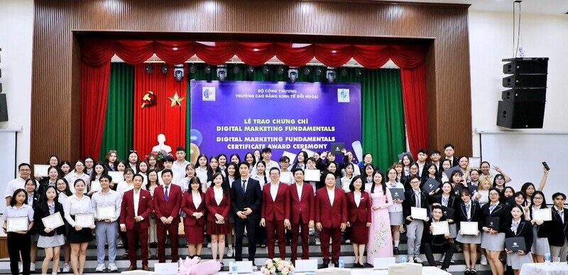 GC vinh danh và trao chứng chỉ Digital Marketing Fundamentals Khóa 25
